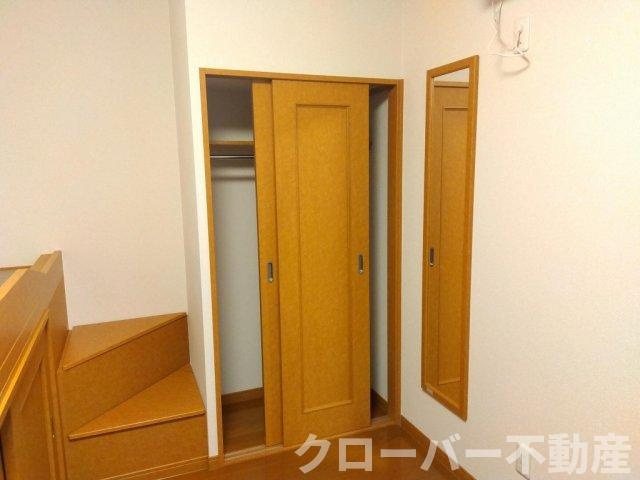 レオパレスメルピーチＳＵＺＵの収納