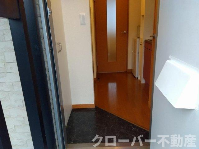 レオパレスメルピーチＳＵＺＵの玄関