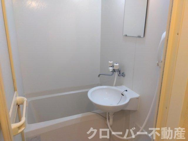 レオパレスメルピーチＳＵＺＵの浴室