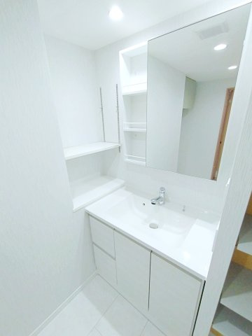 コスモ茅ヶ崎プレシオの独立洗面台