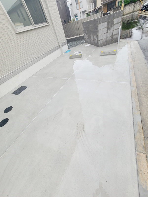 ファミール　ノーヴェの駐車場