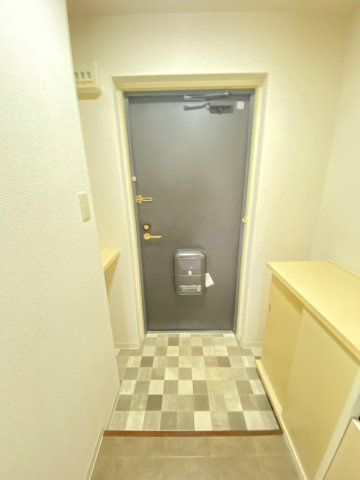 ドムールコスモス魚崎の玄関