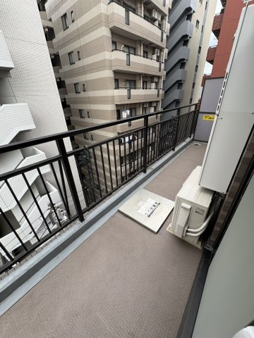スカーラ台東根岸のバルコニー