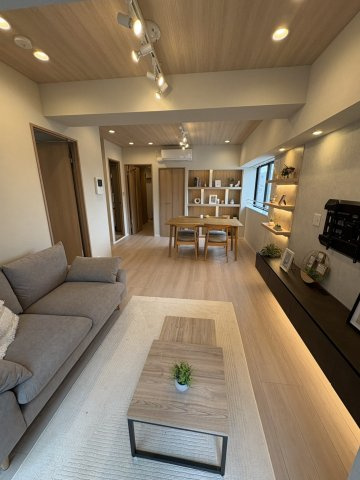 スカーラ台東根岸の居間・リビング