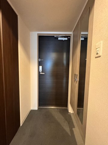 エスリードレジデンス大阪谷町ザ・マークス の玄関