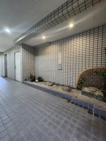 レポーゼ西新のロビー