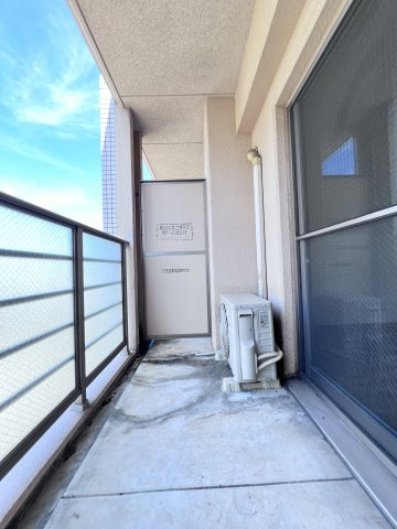 エムティースクエア吉塚駅前のバルコニー