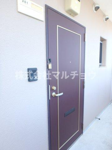 コーポラス・栄Ⅱの玄関|明るい玄関です
