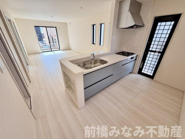 【新築】前橋市富士見町時沢第3　５号棟(全１１棟)　クリエートの家　新築建売分譲のキッチン|コンパクトなキッチンで掃除もラクラク