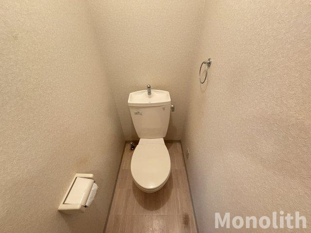 アンプルールフェールルミエール富木のトイレ