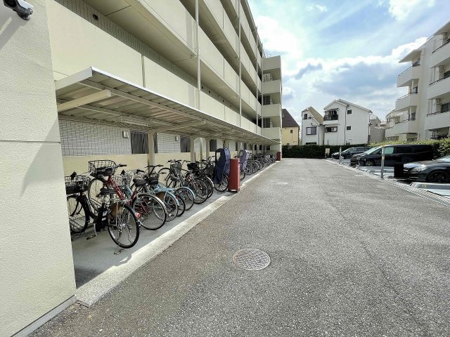 メゾンヴェール柏木の駐輪場
