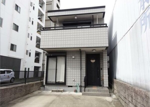 泉二丁目貸家の外観