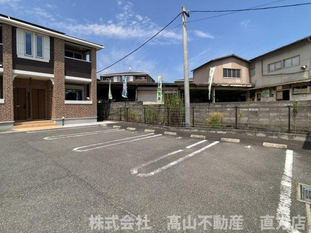 北九州市八幡西区茶屋の原１丁目のアパートの駐車場
