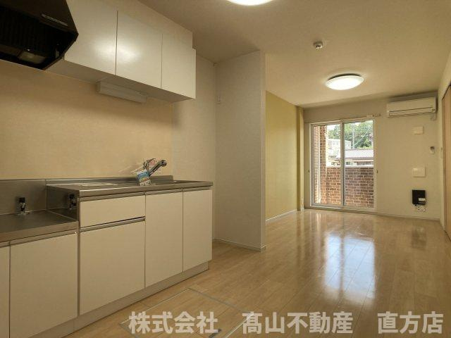 北九州市八幡西区茶屋の原１丁目のアパートの居間・リビング