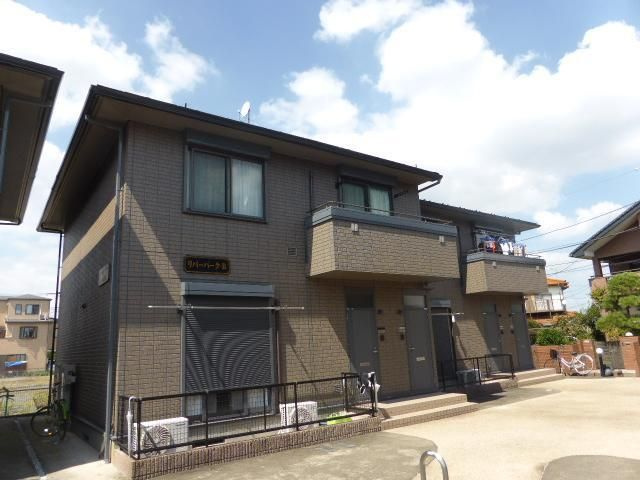 リバーパーク　B棟のエントランス