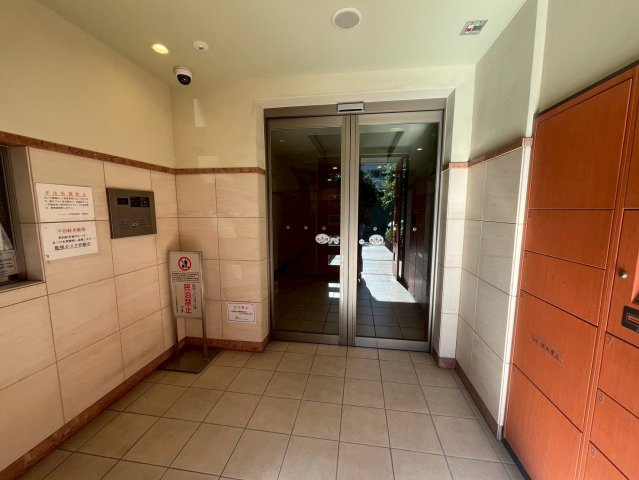 ヴァンデュール名古屋御器所のエントランス