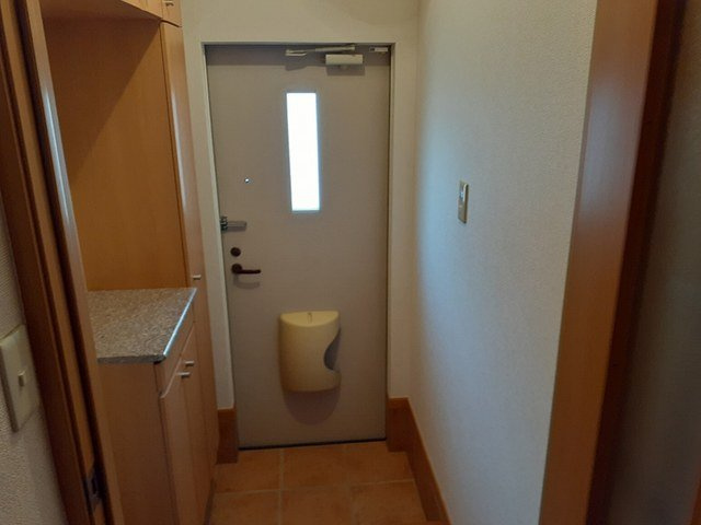 落ち着いた玄関です