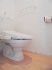 ゆったりとした空間のトイレです