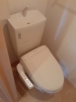 清潔感のあるトイレです
