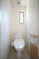 清潔感のあるトイレです