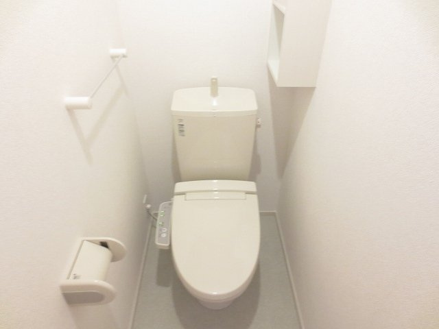 シンプルで使いやすいトイレです