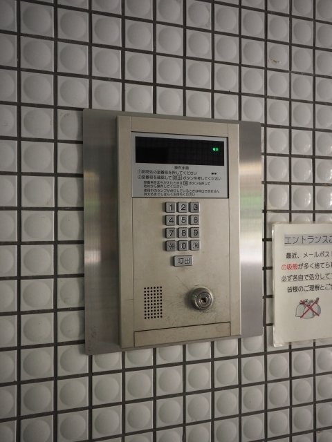 落ち着いたエントランスです