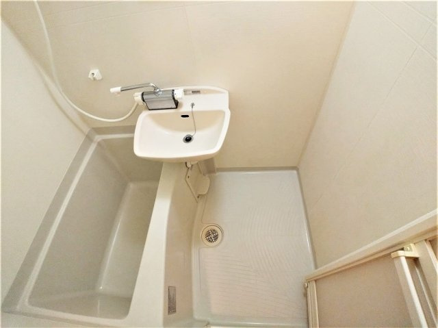 日々の疲れを癒すお風呂付です
