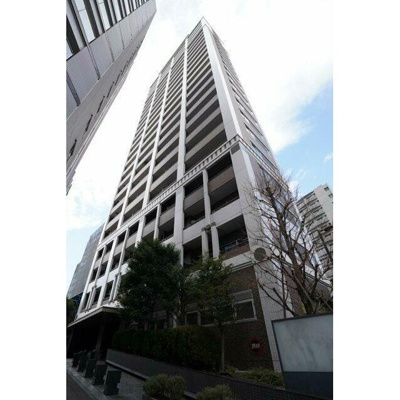 【外観】 | レグノ・セレーノ | 鉄筋コンクリート造のがっちりとした建物。