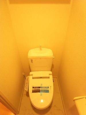ゆったりとした空間のトイレです