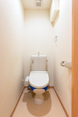 ゆったりとした空間のトイレです