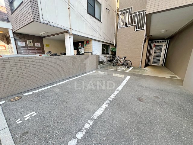 Raffina大濠　舞鶴小学校区の駐車場|Raffina大濠