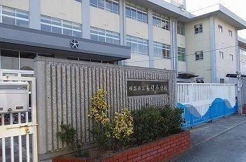 【周辺】 | ガーベラコート | 糸引小学校まで120m