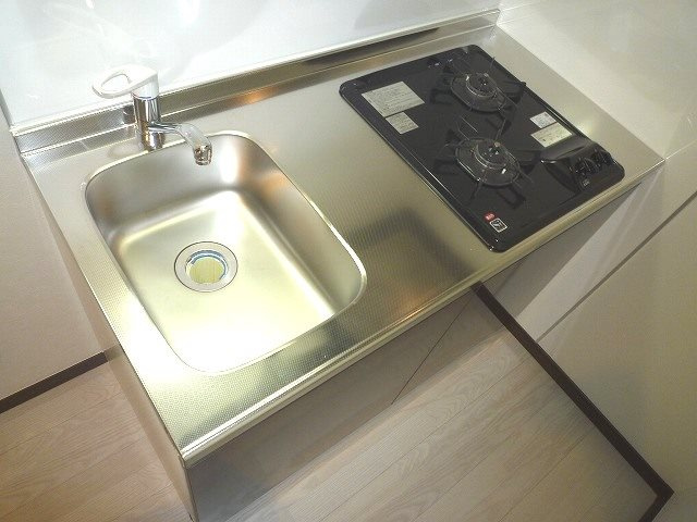 横浜市旭区本村町のアパートのキッチン
