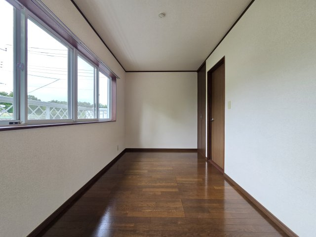 町田市金井５丁目のテラスの洋室