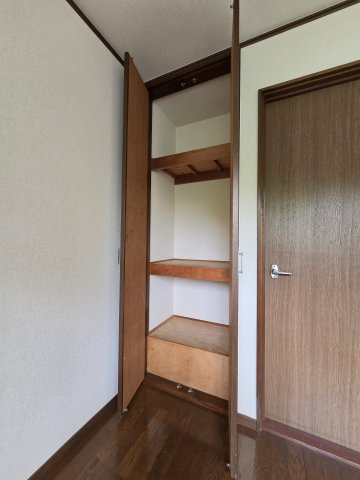 町田市金井５丁目のテラスの収納
