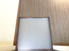 毎日通る玄関はこちらです