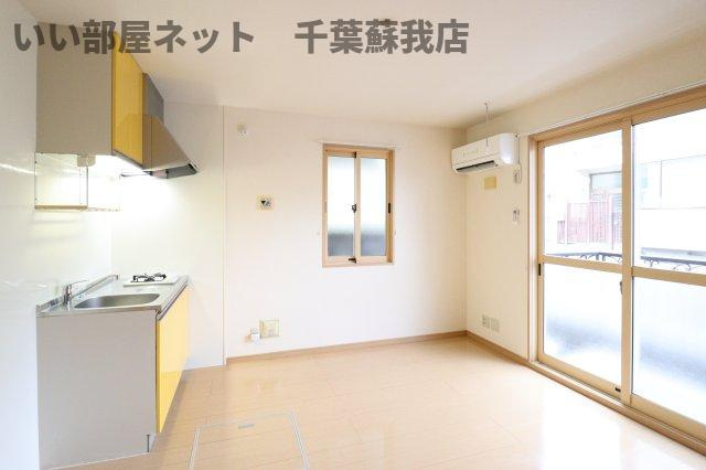 ピースサルの居間・リビング|使いやすい居間です
