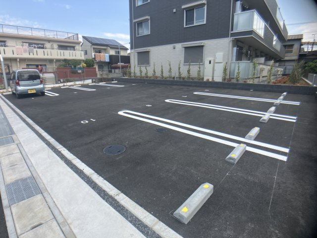 フォルトゥナの駐車場
