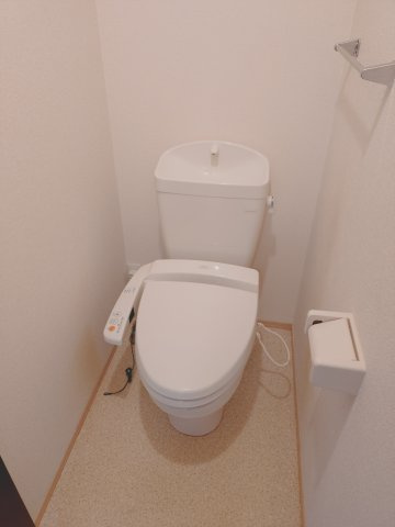【トイレ】 | ブランシュールA | キレイな個室空間です