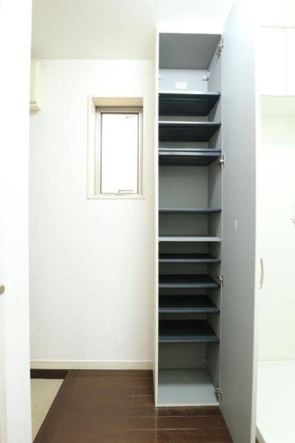 サンライズ・カーサ南大塚の収納