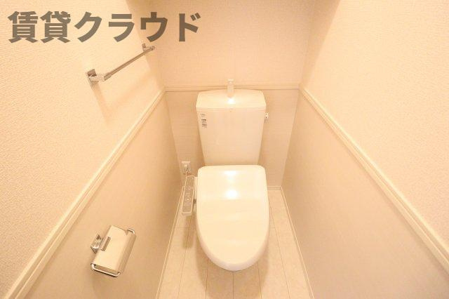 レーヴのトイレ|コンパクトで使いやすいトイレです