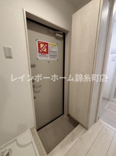ウエストガーデン南花畑の玄関