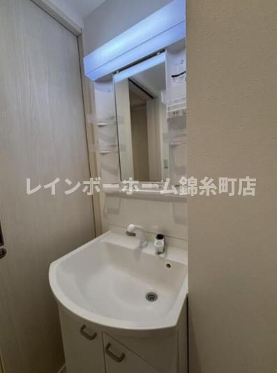 ウエストガーデン南花畑の独立洗面台
