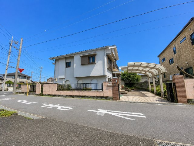 狭山市広瀬東2丁目売地の前面道路含む現地写真