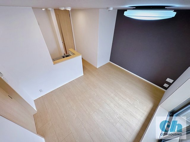 コモーダ大森南 202号室の居間・リビング