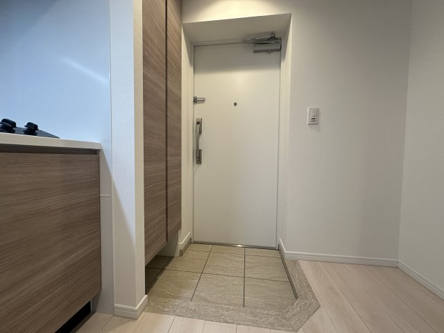川崎市多摩区宿河原６丁目の賃貸マンションの玄関