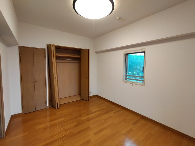 ハウステンボスヒルズⅢの洋室