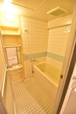 大阪市城東区蒲生２丁目の賃貸マンションの浴室