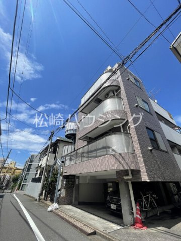 フラットポローニア