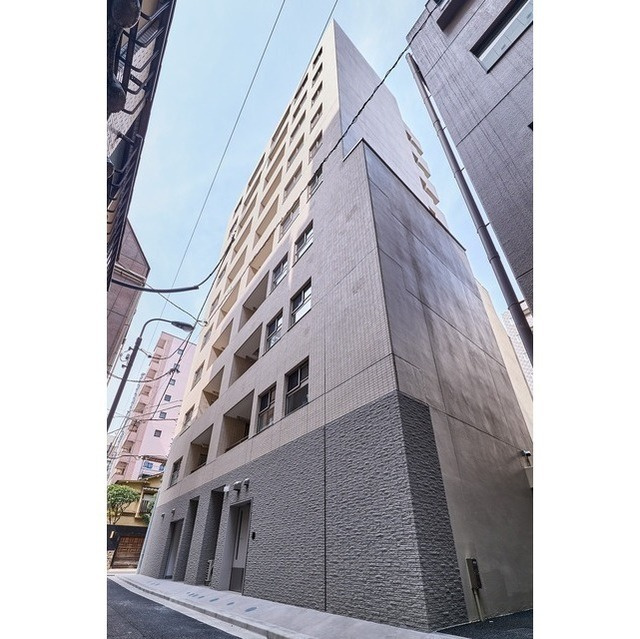 ＭＯＤＩＥＲ　ＧＩＮＺＡ　ＥＡＳＴ